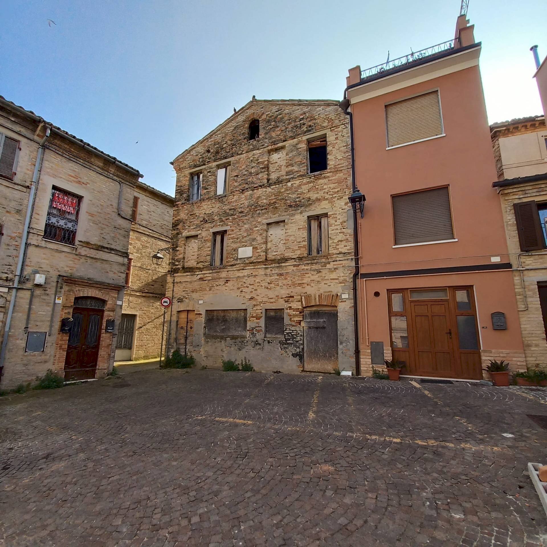 Foto 2 - Casa indipendente piazza Cortile
 
7, Monte Urano - foto 2