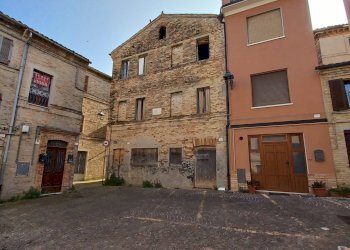 Foto 2 - Casa indipendente piazza Cortile
 
7, Monte Urano - foto 2