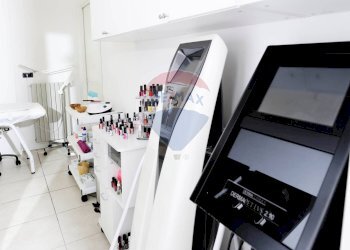 Lavanderia - Commercial Activity Via Paolo Sarpi
 
21, Milano - photo 10