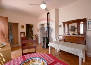 Sala da pranzo - Villa Strada vicinale Bavotta
 
10, Bitonto - foto 12