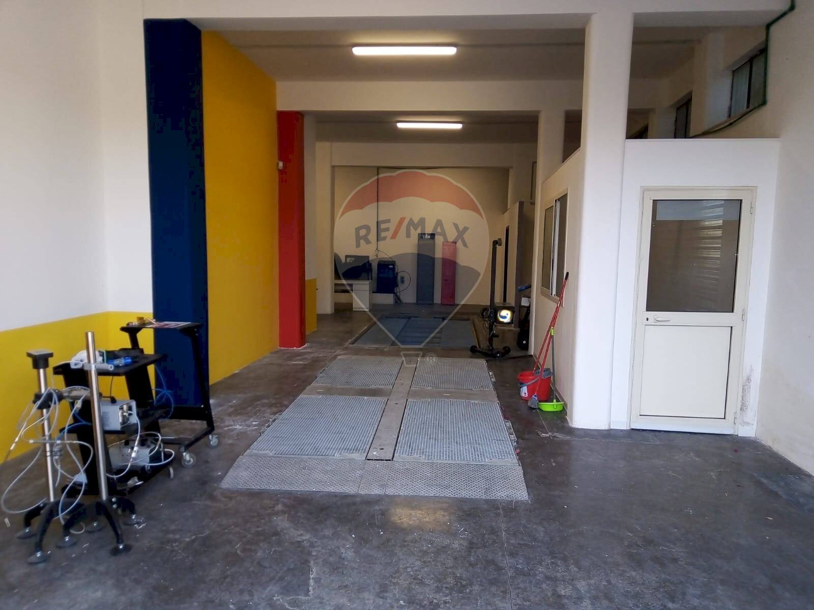 Hall / corridoio - Locale Commerciale Via Giorgio de Chirico
 
2, San Gregorio di Catania - foto 2