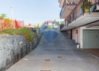 Edificio all\'aperto - Trilocale via michele grassi barbagallo
 
24D, Giarre - foto 20