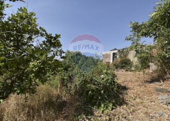 Vista delle montagne - Terreno agricolo Via Chiuse
 
23, Acireale - foto 13