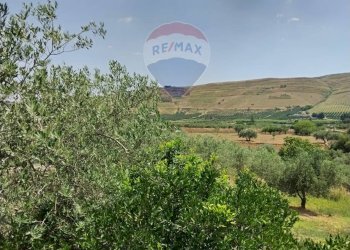 Vista delle montagne - Villa Contrada Fegotello
 
s.n.c., Piazza Armerina - foto 26