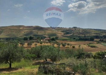 Vista delle montagne - Villa Contrada Fegotello
 
s.n.c., Piazza Armerina - foto 30