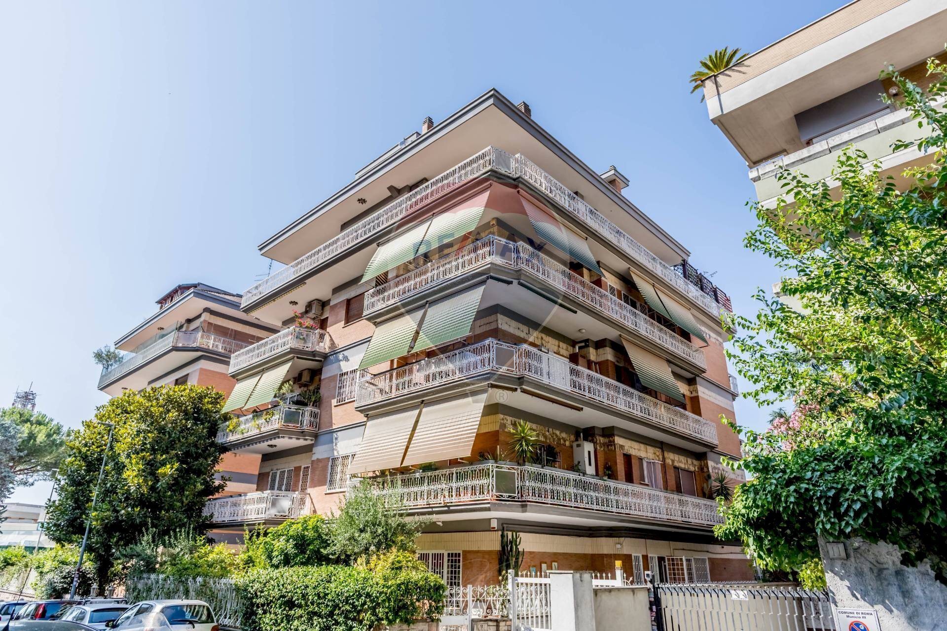 Edificio all\'aperto - Quadrilocale Via Roberto Bracco
 
3, Roma - foto 1