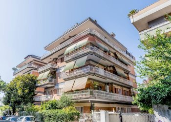 Edificio all\'aperto - Quadrilocale Via Roberto Bracco
 
3, Roma - foto 1