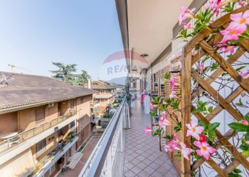 Balcone - Quadrilocale Via Roberto Bracco
 
3, Roma - foto 8