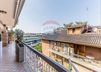 Balcone - Quadrilocale Via Roberto Bracco
 
3, Roma - foto 9