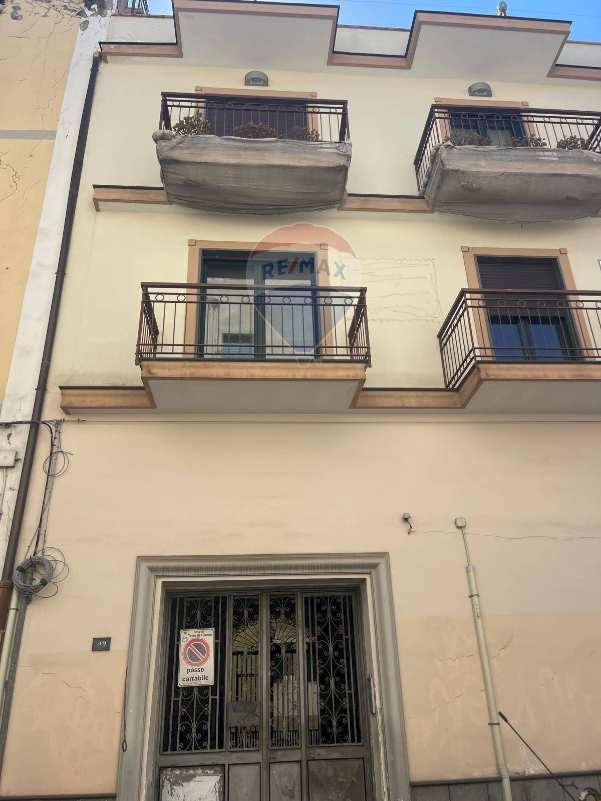 Edificio all\'aperto - Appartamento Corso Avezzana
 
49, Torre del Greco - foto 1