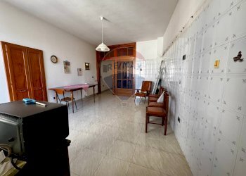 Sala da pranzo - Casa indipendente Via Savagnolu
 
4, Ittiri - foto 8