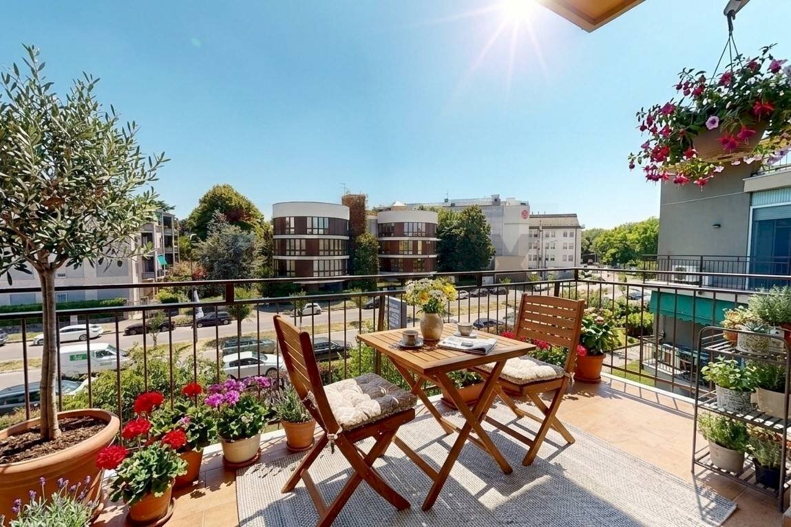 Balcone - Trilocale Via Gavirate
 
16, Milano - foto 1