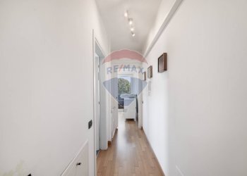 Hall / corridoio - Trilocale Via Carducci
 
35, Cologno Monzese - foto 28