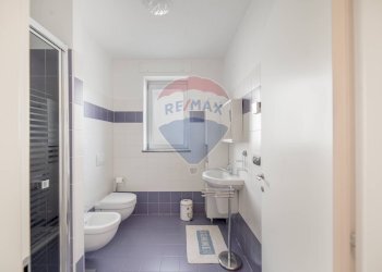 Bagno - Trilocale Via Carducci
 
35, Cologno Monzese - foto 33