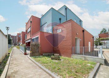 Edificio all\'aperto - Trilocale Via Carducci
 
35, Cologno Monzese - foto 50