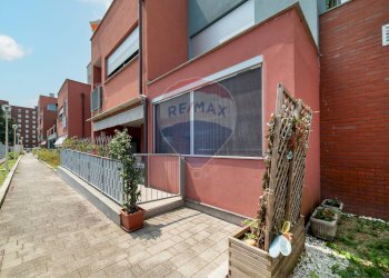 Edificio all\'aperto - Trilocale Via Carducci
 
35, Cologno Monzese - foto 54