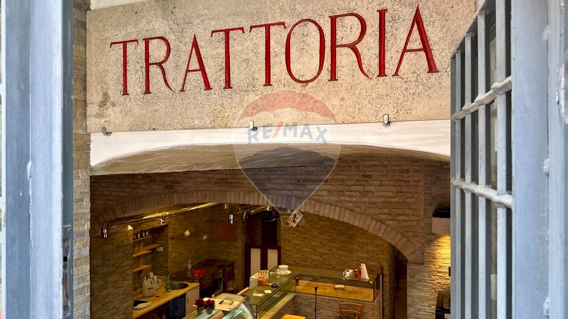 Cantina - Shop Piazza San Bernardo
 
108, Roma - photo 3