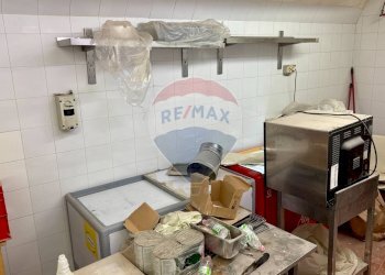 Sala da pranzo - Shop Piazza San Bernardo
 
108, Roma - photo 14