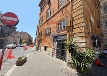 Edificio all\'aperto - Shop Piazza San Bernardo
 
108, Roma - photo 1