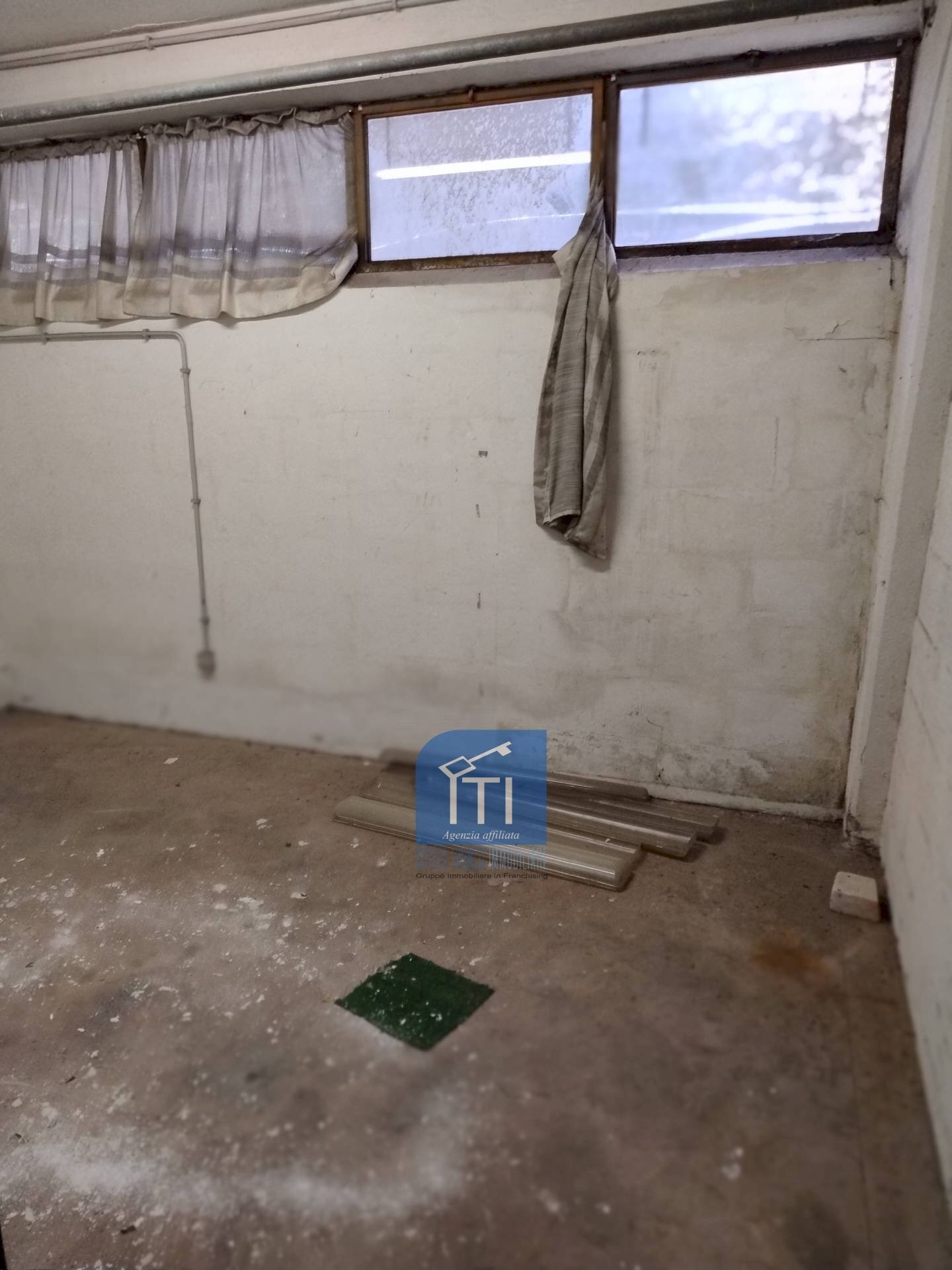 Foto 3 - Box Via Byron, Roma - foto 3