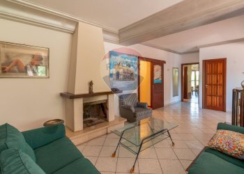 Soggiorno - Villa Palermo - foto 42