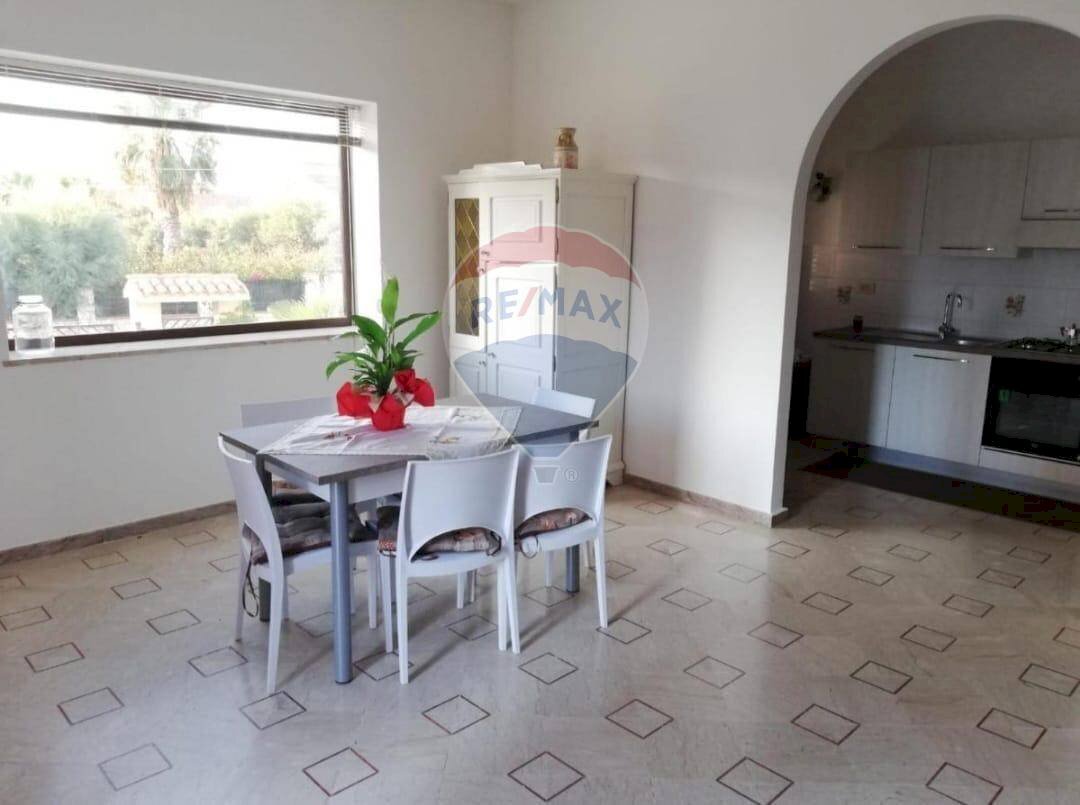 Sala da pranzo - Four-room apartment Via Salvatore vitale
 
19, Trappeto - photo 1