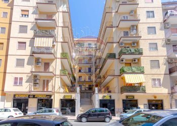 Edificio all\'aperto - Trilocale Via Abruzzo
 
116, Taranto - foto 1