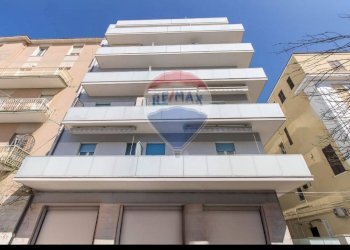 Edificio all\'aperto - Box Pescara - foto 4