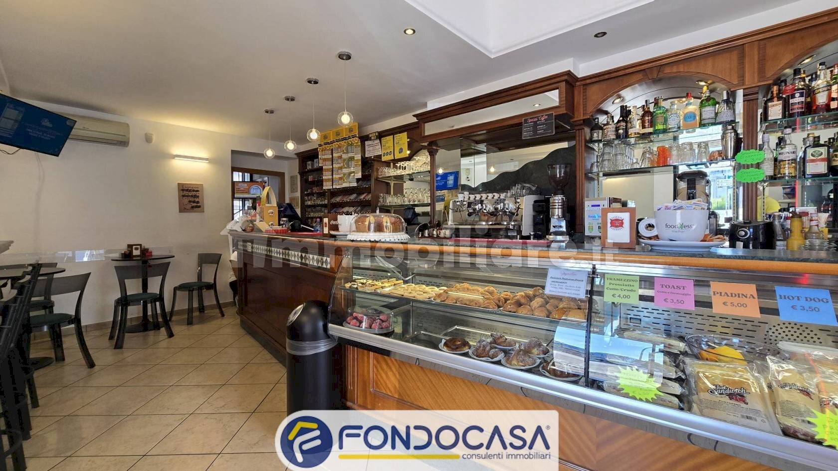 Foto 1 - Attività Commerciale Viale della Repubblica, Ascoli Piceno - foto 1