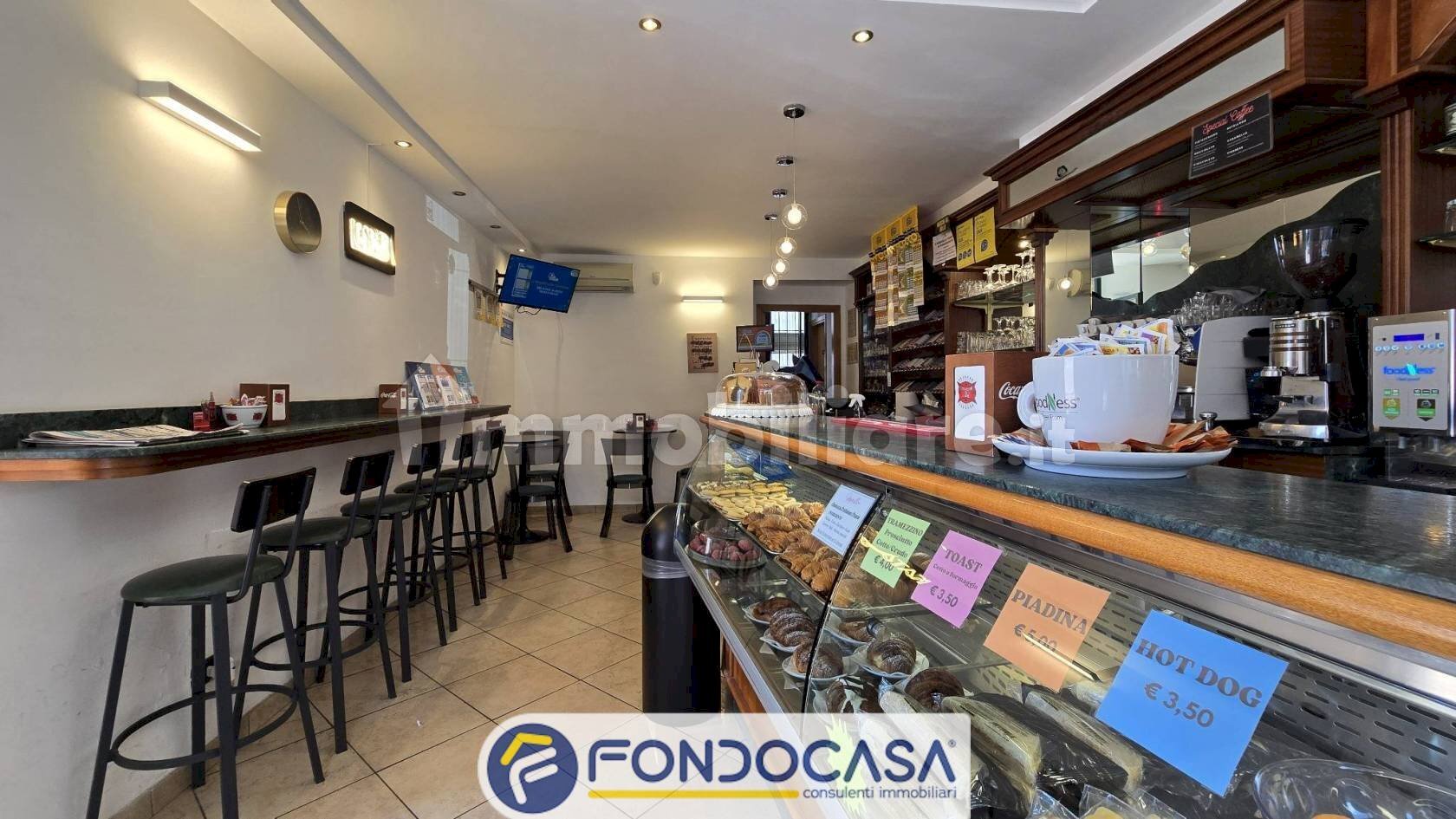 Foto 2 - Attività Commerciale Viale della Repubblica, Ascoli Piceno - foto 2