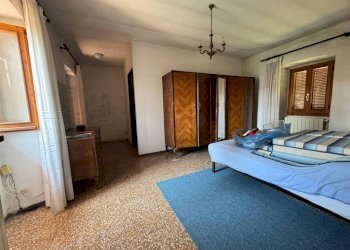 Camera da letto - Casa indipendente Località San Pietro, 12, Fontaneto d'Agogna - foto 9