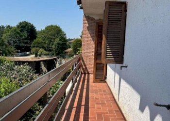 Balcone - Casa indipendente Località San Pietro, 12, Fontaneto d'Agogna - foto 12