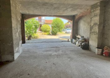 Interno palazzo - Casa indipendente Località San Pietro, 12, Fontaneto d'Agogna - foto 13