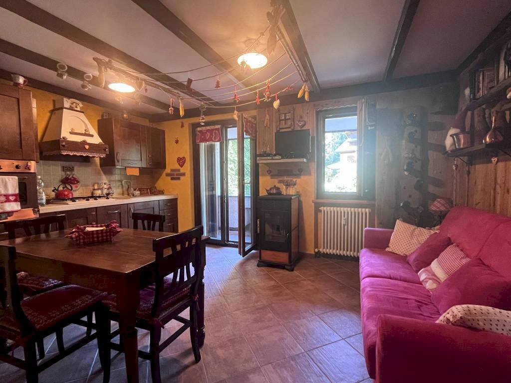 Soggiorno - Bilocale via Clotes, 68, Sauze d'Oulx - foto 3