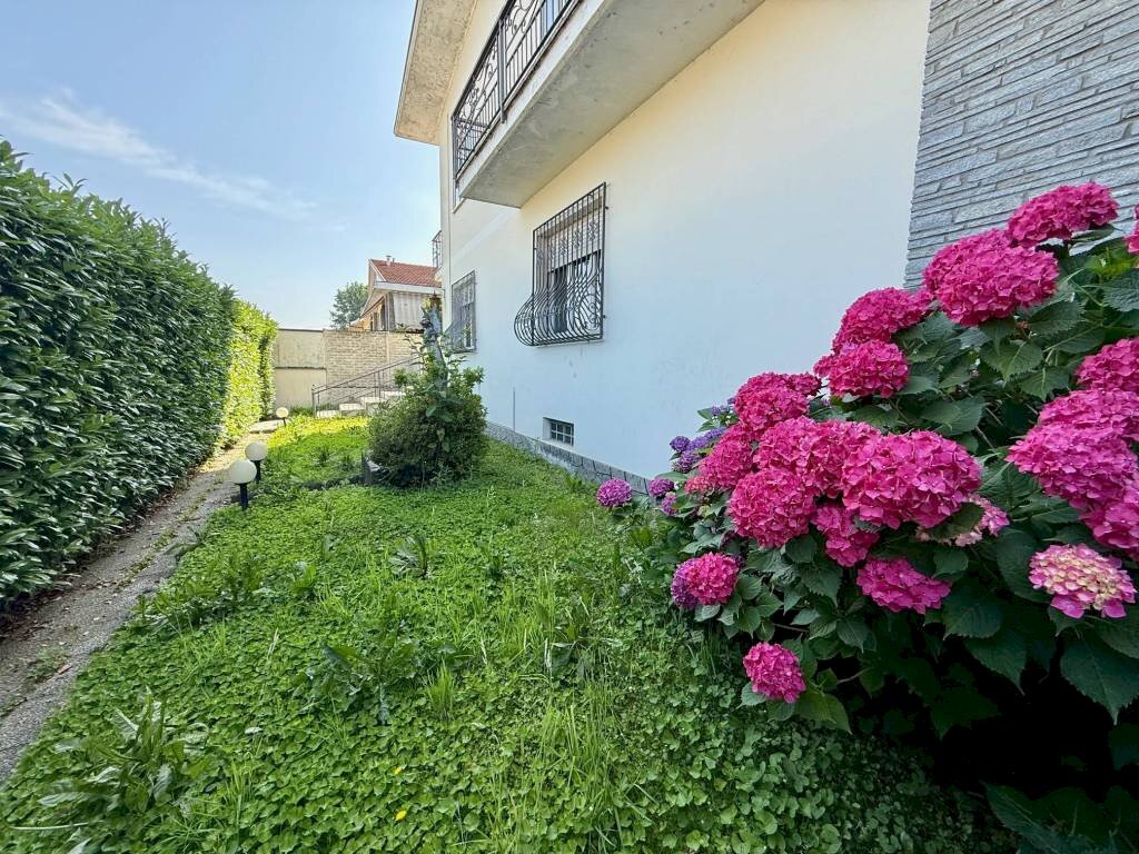 Giardino - Quadrilocale via Saluzzo, 9, Casalgrasso - foto 2