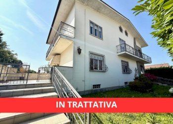 Facciata - Quadrilocale via Saluzzo, 9, Casalgrasso - foto 1