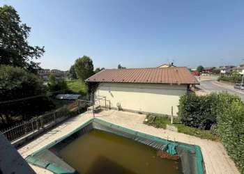 Piscina - Quadrilocale via Saluzzo, 9, Casalgrasso - foto 16