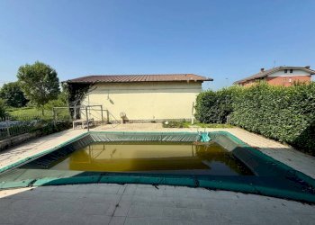 Piscina - Quadrilocale via Saluzzo, 9, Casalgrasso - foto 21