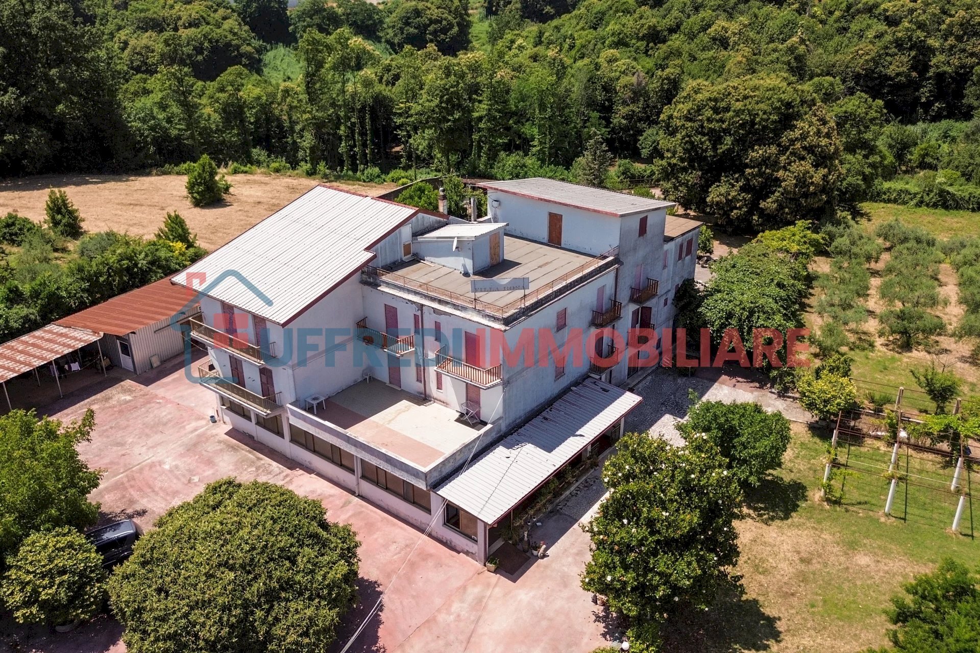 Hotel Lariano - photo 2