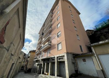 Quadrilocale Via c. di V. veneto, Valdilana - foto 23