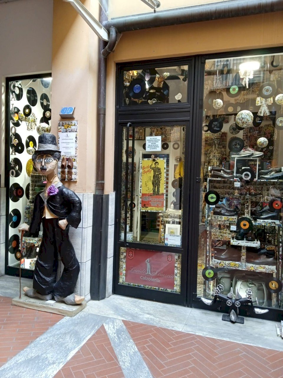 Shop Bologna - photo 1