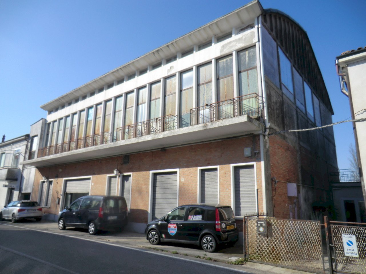 Capannone Ferrara - foto 2