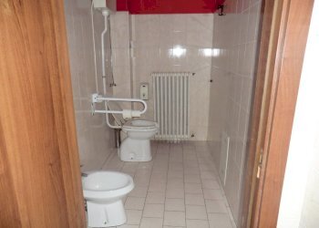 Capannone Ferrara - foto 14