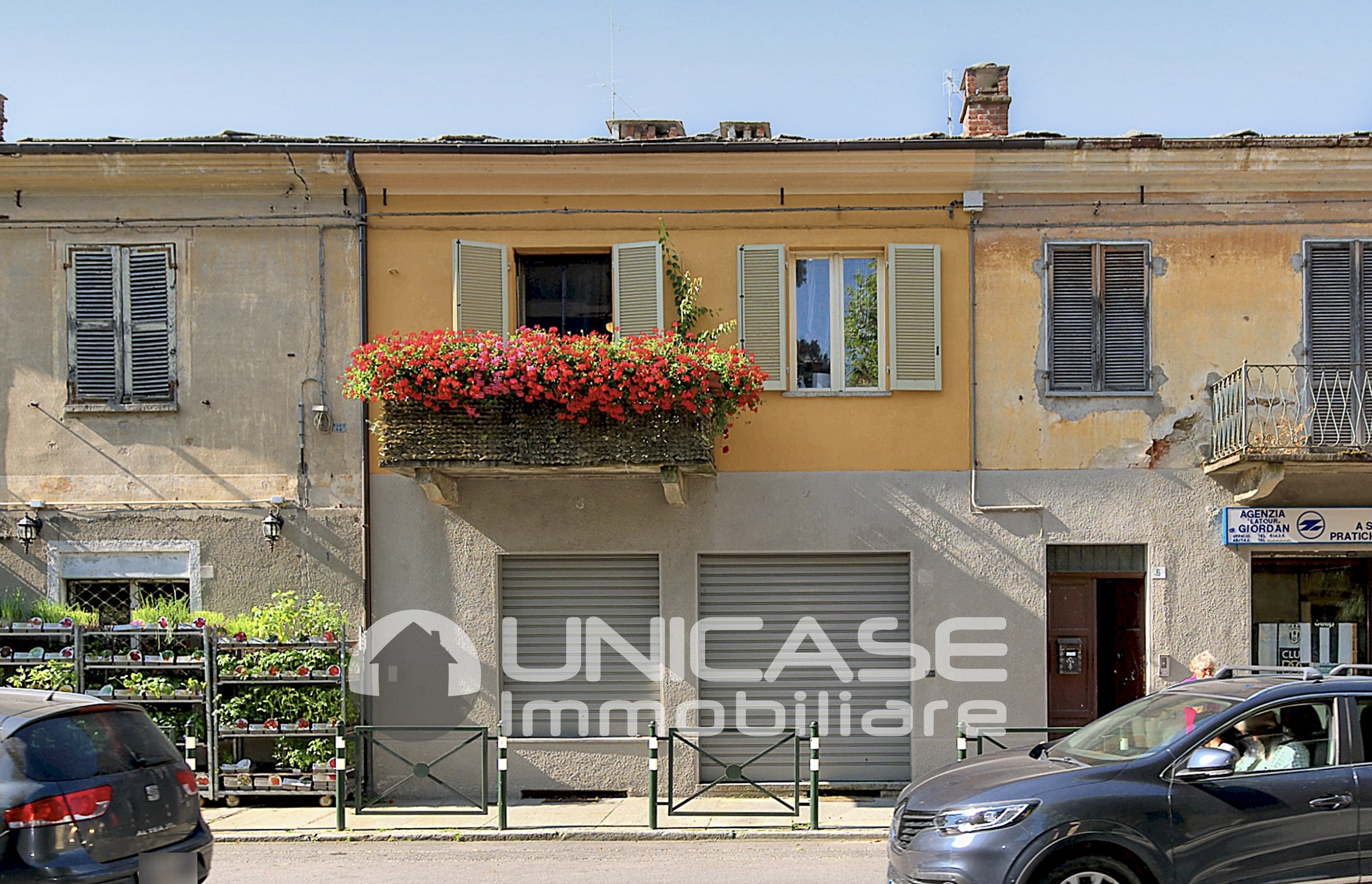 Palazzo Storico piazza San Martino, 6, Torre Pellice - foto 1