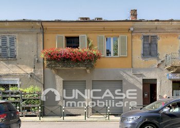 Palazzo Storico piazza San Martino, 6, Torre Pellice - foto 1