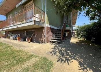 Villa Via Edmondo de Amicis, Galliate - foto 27