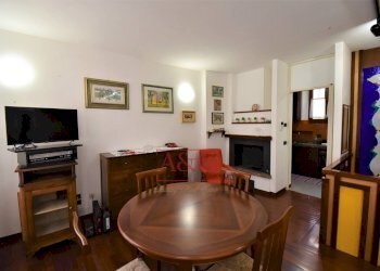 Foto 3 - Casa indipendente Via Bruno Buozzi
 
44, Sarnano - foto 3