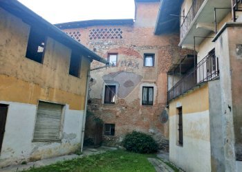 Edificio all\'aperto - Casa indipendente Giovanni Bolognino
 
snc, Varallo Pombia - foto 10