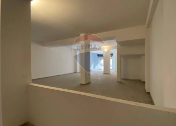 Stanza vuota - Locale Commerciale Via Giuseppe Maielli
 
28A, Palermo - foto 16