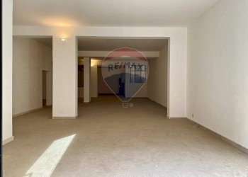 Stanza vuota - Locale Commerciale Via Giuseppe Maielli
 
28A, Palermo - foto 20